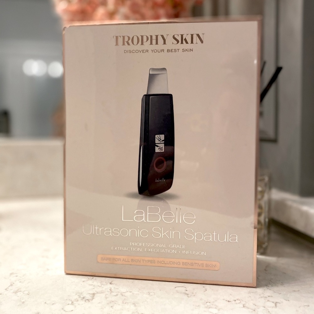 NIB (Trophy Skin) LaBelle ultrasonic skin spatula